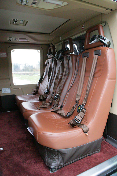 Пассажирский салон VIP-версии вертолета "Ансат"