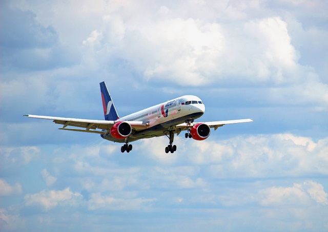 Самолет Boeing 757-200 авиакомпании Azur Air :: Azur Air Boeing 757-200