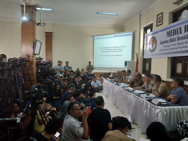 Национальный комитет по безопасности на транспорте Индонезии сообщает о финальном отчете по катастрофе самолета Lion Air