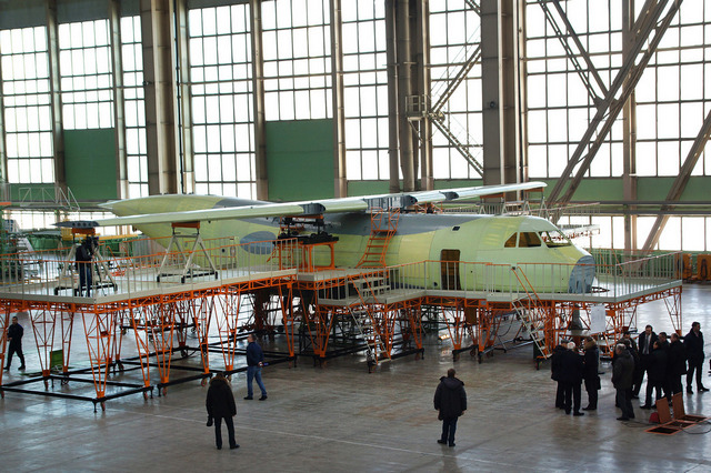 Сборка самолета Ил-112В