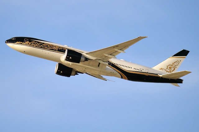 Поймать в объектив VIP-самолет Boeing 777-200 (регистрационный номер P4-SKN) правительства Экваториальной Гвинеи (государство в Центральной Африке) - редкая удача :: Анна Зверева Boeing 777-200