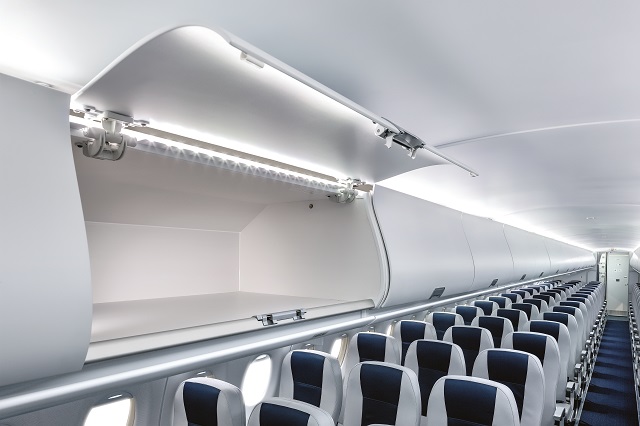 Салон самолета Superjet 100 авиакомпании Intaerjet :: SuperJet International / Wikimedia Commons Салон самолета Superjet 100