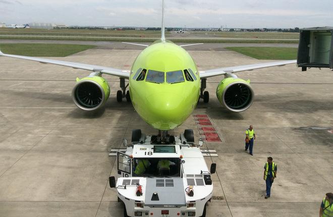 Самолет Airbus A320neo российской авиакомпании S7 Airlines