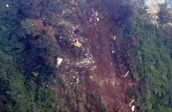 Найден самолет SSJ 100, пропавший в Индонезии 