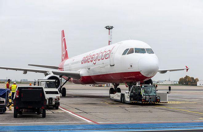 На линии Москва—Стамбул увеличат число авиакомпаний