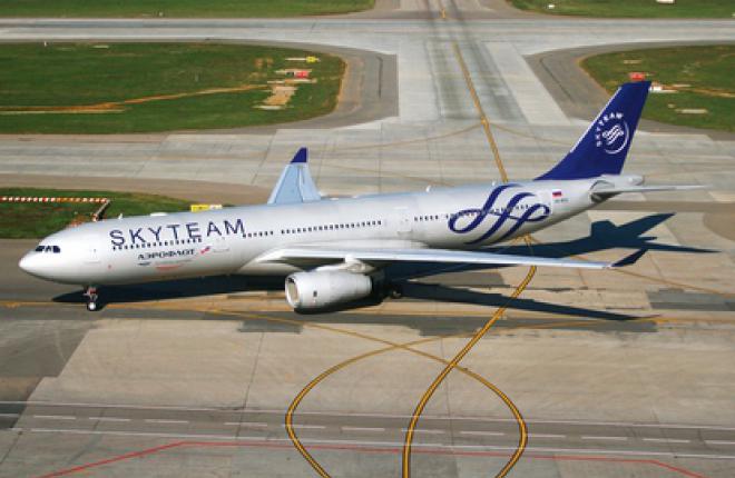 Россия перестала быть белым пятном для альянсов в 2006 г, когда в SkyTeam был принят «Аэрофлот» ГЛОБАЛЬНЫЕ АЛЬЯНСЫ ДВИЖУТСЯ В СТОРОНУ ТРАНСНАЦИОНАЛЬНЫХ КОМПАНИЙ