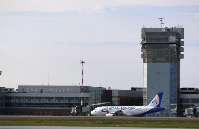 Аэропорты попросили обнулить НДС на авиарейсах в обход Москвы
