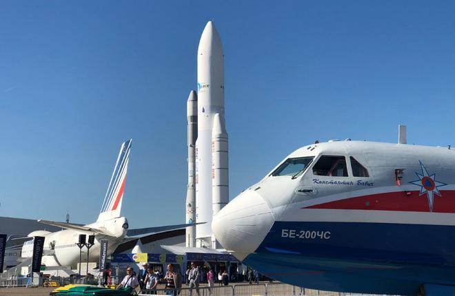 Paris Air Show Бе-200