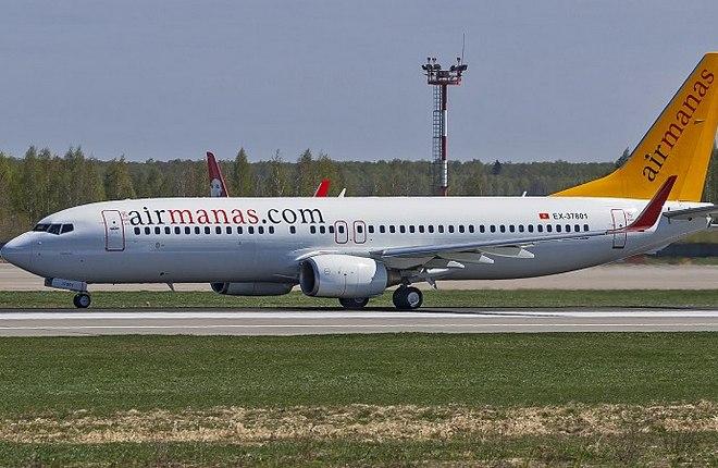 Boeing 737-800 Air Manas