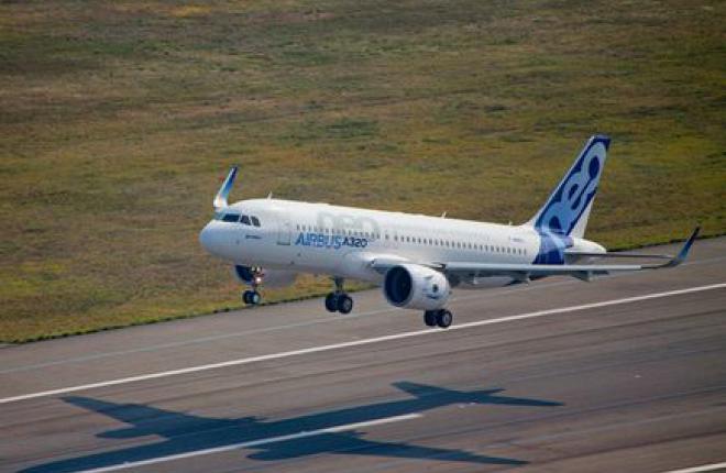 В двигатель прототипа Airbus A320NEO попала птица