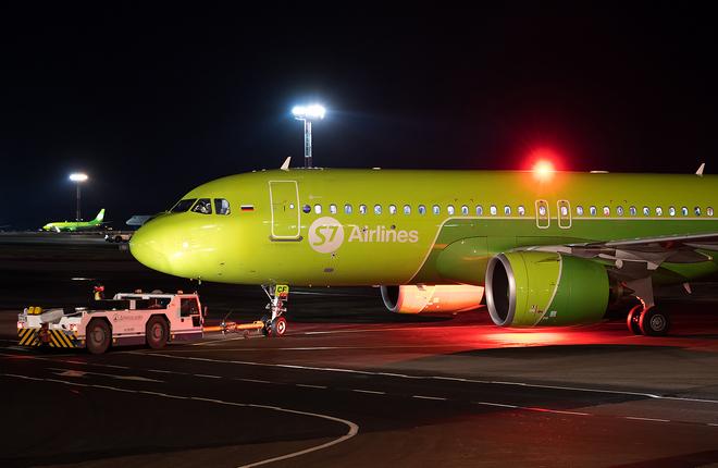 Основу флота S7 Airlines составляют самолеты производства Airbus :: Сергей Лебедев / S7 Technics Самолет семейства A320 перевозчика S7 Airlines