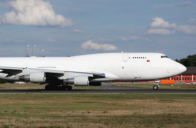 Самолет Boeing 747-400F авиакомпании ACT Airlines