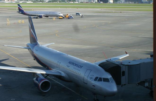 Чистая прибыль авиакомпании "Аэрофлот" в 2012 году сократилась на 52,9%