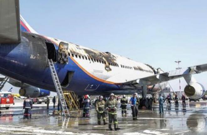 В аэропорту Шереметьево загорелся самолет