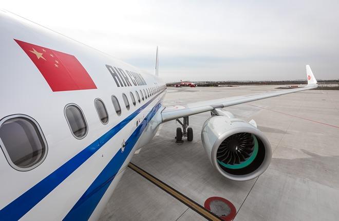 Три государственные китайские авиакомпании закупят почти 300 самолетов Airbus A320neo, готовясь к восстановлению рынка