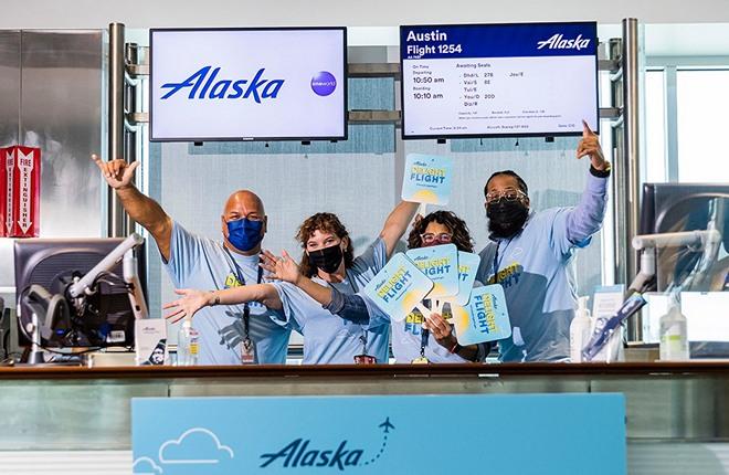 сотрудники американской авиакомпании Alaska Airlines 