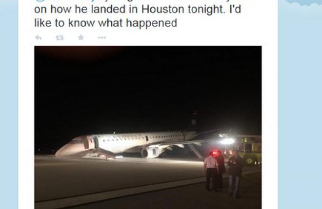В Хьюстоне Embraer E190 American Airlines приземлился с невыпущенной стойкой шасси