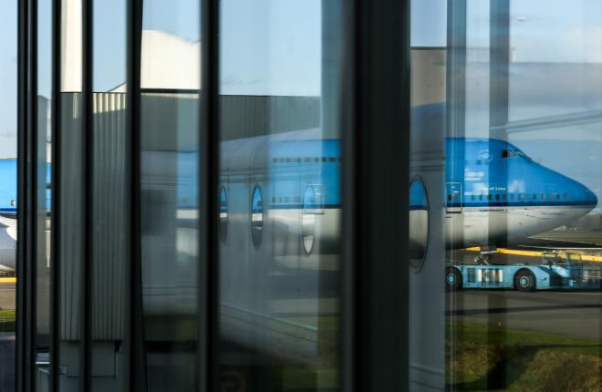 По итогам 2018 года группа Air France — KLM впервые перевезла более 100 млн пассажиров :: Леонид Фаерберг / Transport-Photo.com Самолет авиакомпании KLM