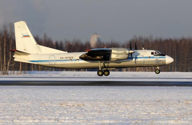 Самолет Ан-24 авиакомпании "Псковавиа"