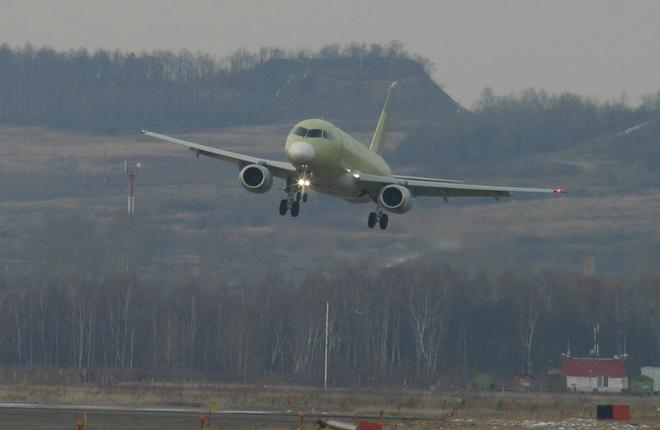Росавиация выдала первый экспортный сертификат на самолет SSJ 100