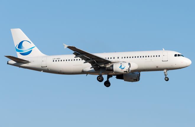 Airbus A320 Avion Express