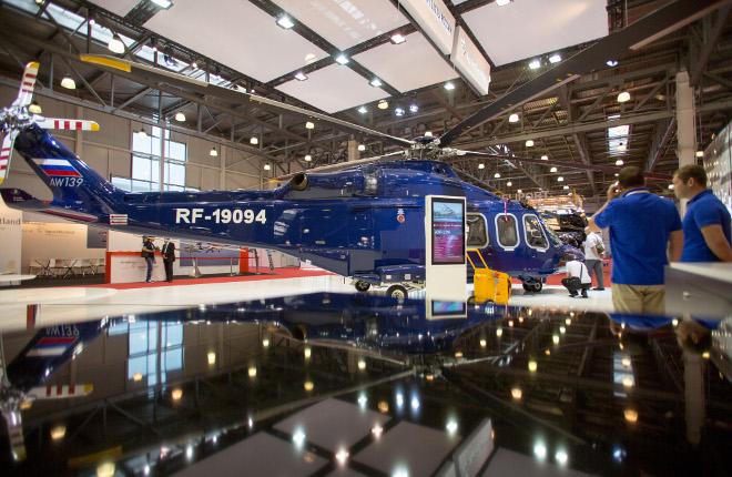 В России эксплуатируются около 30 вертолетов AW139 :: Леонид Фаерберг // transport-photo.com Вертолет AgustaWestland AW139