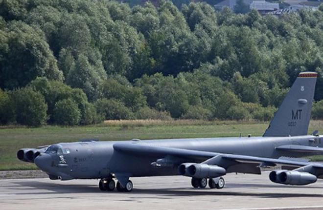 Зарубежные образцы военной техники на МАКС-2011