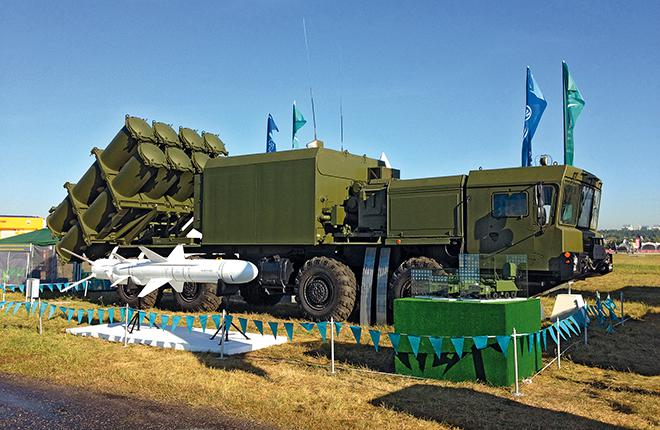 Bal-E coastal missile system with Kh-35UE missile