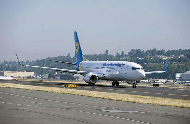 "Международные авиалинии Украины" получили Boeing 737-800 с завода