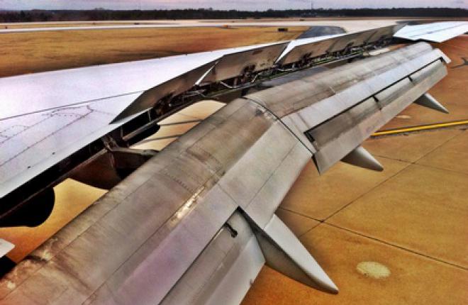 FAA озабочена усталостными трещинами в направляющих закрылков Boeing 757