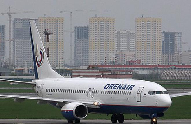 Самолет авиакомпании OrenAir в аэропорту Нижнего Новгорода выкатился за пределы 