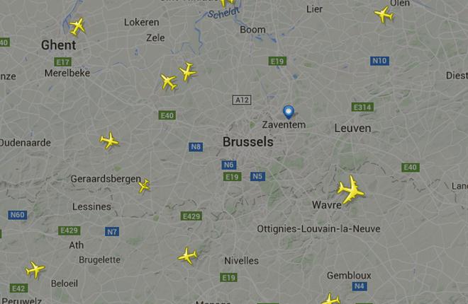 По следам теракта аэропорт Брюсселя прекратил обслуживать рейсы :: Flightradar24 Взрывы в брюссельском аэропорту признали терактом
