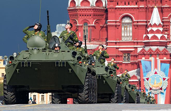 Новые БТР-82А на параде на Красной площади