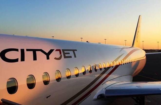 Ирландская авиакомпания CityJet получила третий SSJ 100