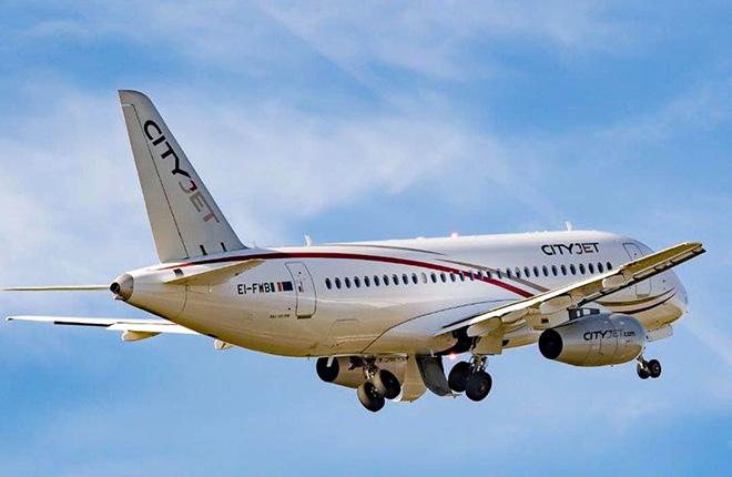 Самолет Sukhoi Superjet 100 авиакомпании CityJet