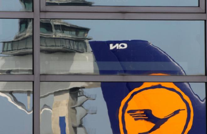 Бортпроводники авиакомпании Lufthansa продолжают забастовку