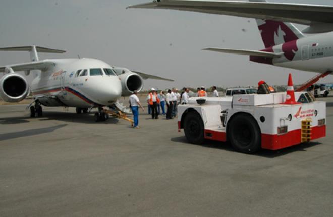 Ан-148 на выставке India Aviation 2010 в Хайдерабаде (ОАК)