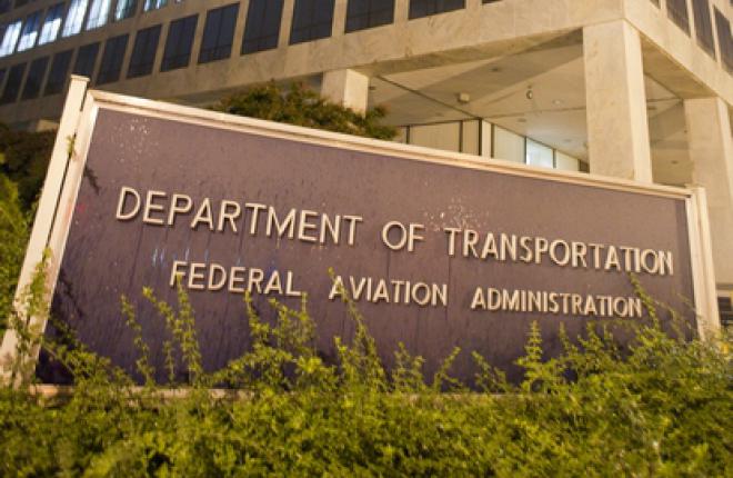 Федеральная авиационная администрация (FAA) против использования мобильников