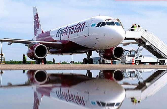 самолет A320 авиакомпании FlyArystan