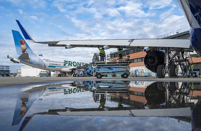Американская ультралоукост-авиакомпания Frontier Airlines предложила пассажирам годовой абонемент