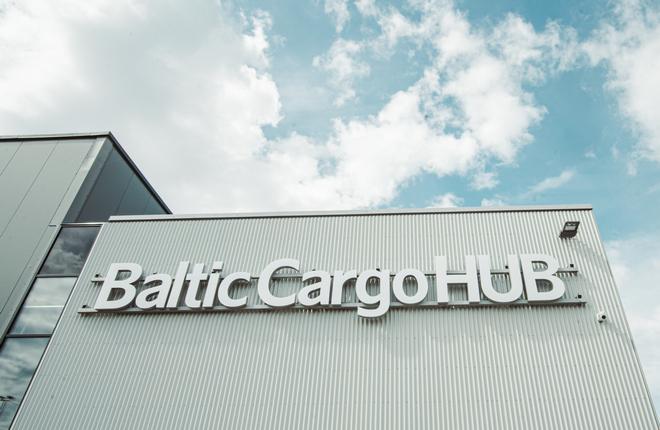 Авиакомпания airBaltic открыла крупнейший грузовой авиатерминал в Прибалтике