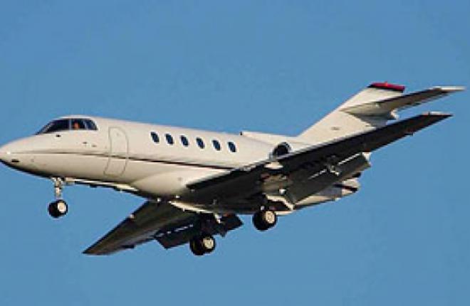 самолет Hawker Beechcraft 800XPR с новыми двигателями Honeywell TFE731-50R