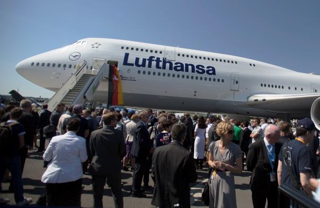 Посадка на борт Lufthansa