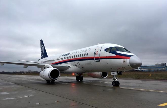 Самолет Superjet 100