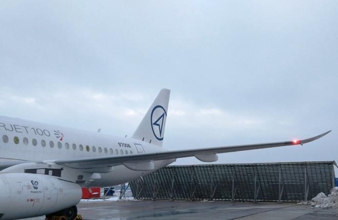 SSJ 100 с законцовками