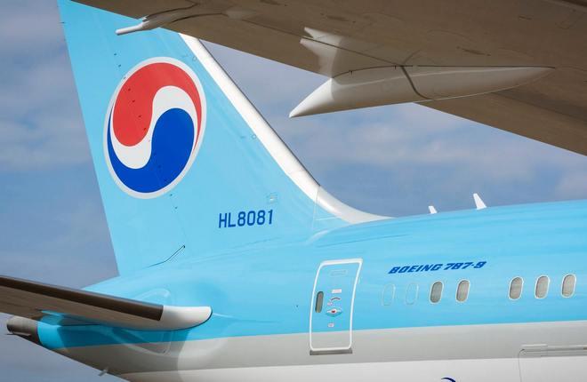 киль самолета авиакомпании Korean Air