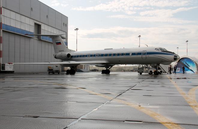 Самолет Ту-134 авиакомпании "Космос"