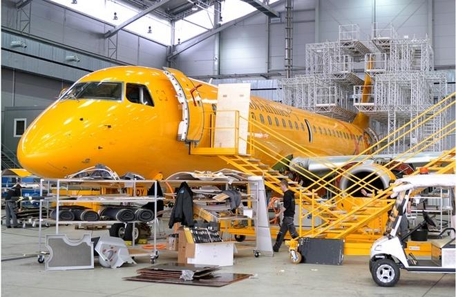 Embraer E190 "Саратовских авиалиний" в техцентре Linetech 