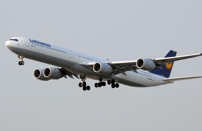 авиакомпания Lufthansa самолет Airbus A340-600