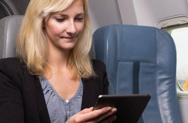 Авиакомпания SpiceJet установит портативную бортовую систему развлечения BoardConnect Portable